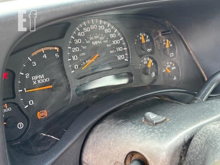 2005-chevrolet-3500-image-9