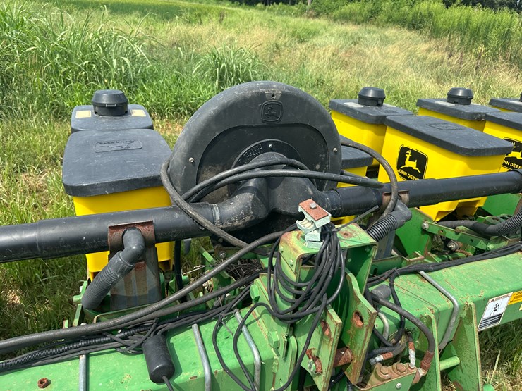 john-deere-30-image-23