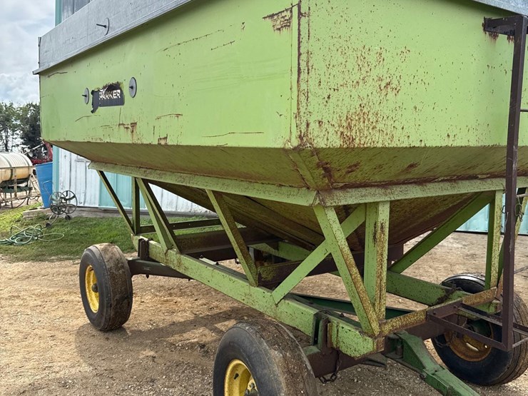 parker-200bu-gravity-wagon-image-6