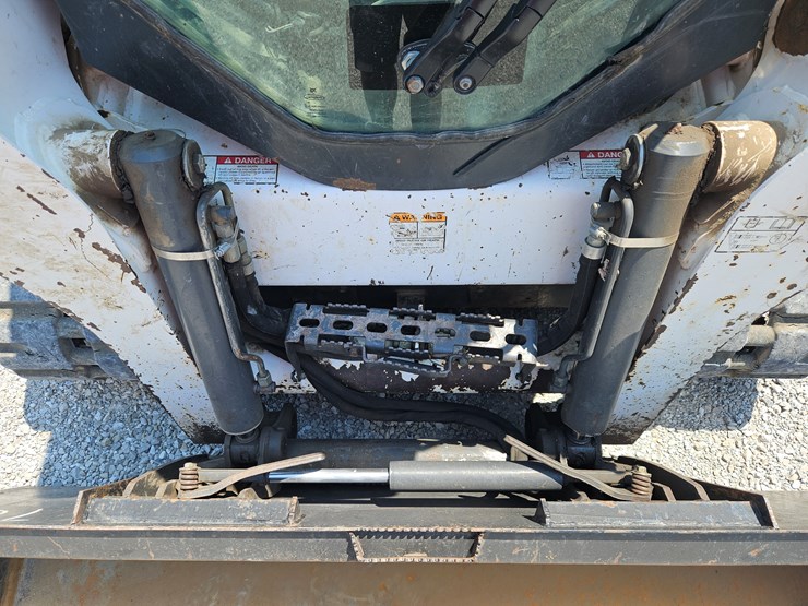 2013-bobcat-t650-image-5