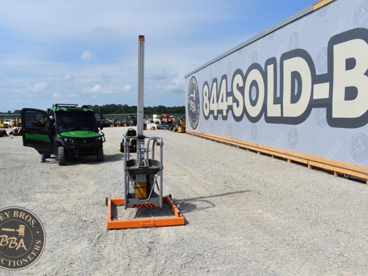 2012-jlg-fs80-image-10
