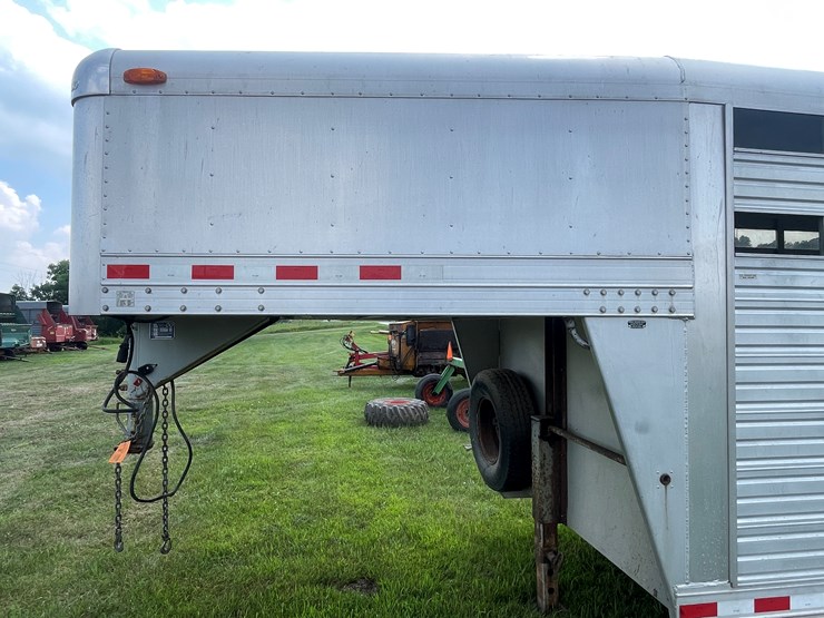 #1029-•-2002-c&c-20'-gooseneck-aluminum-trailer-(has-wi-title)-image-15