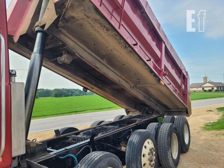 1999-mack-cl713-image-27