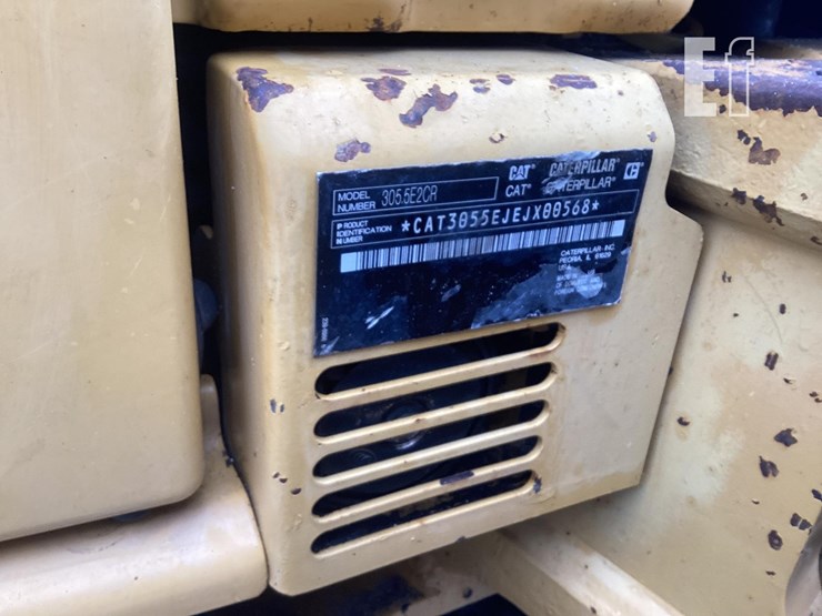 2015-caterpillar-305.5e2-cr-image-21