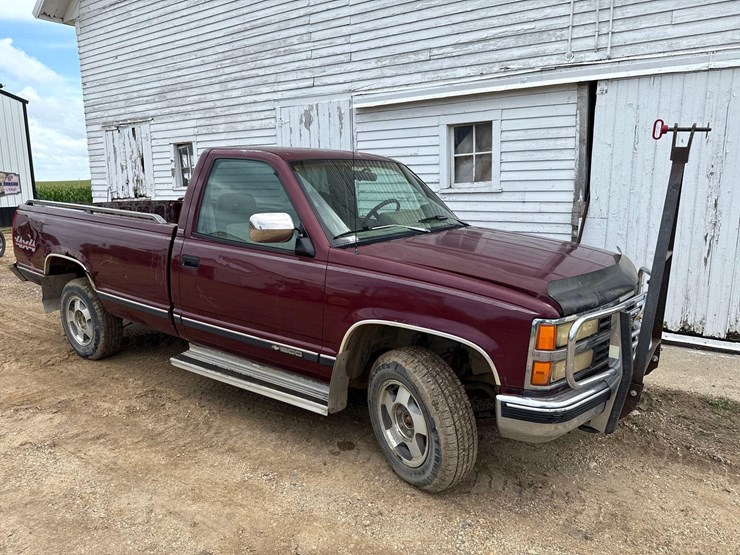 1993-chevy-1500-pickup-image-1