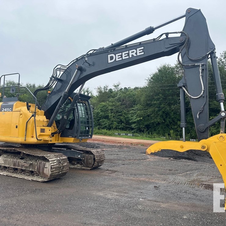 2021 DEERE 245G LC