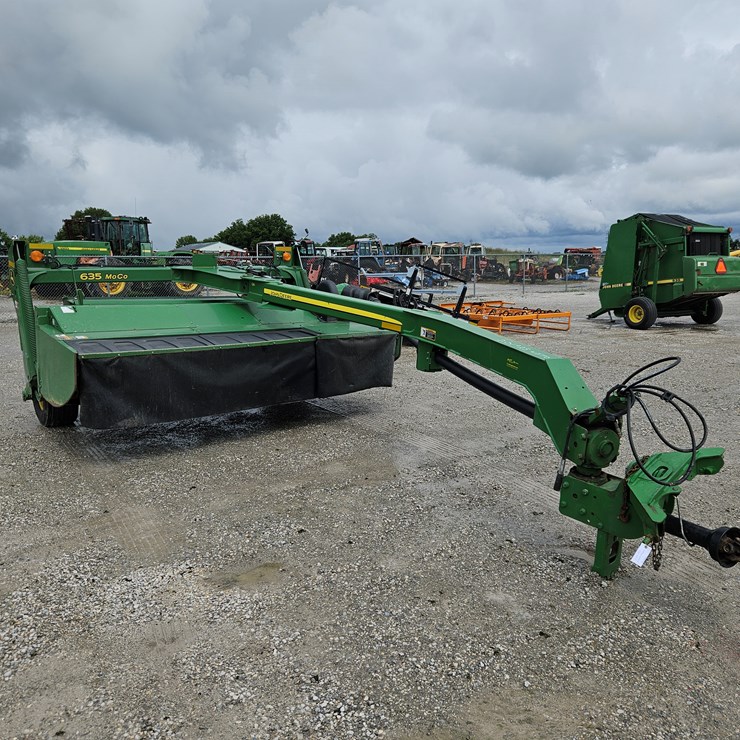 2018 JOHN DEERE 635