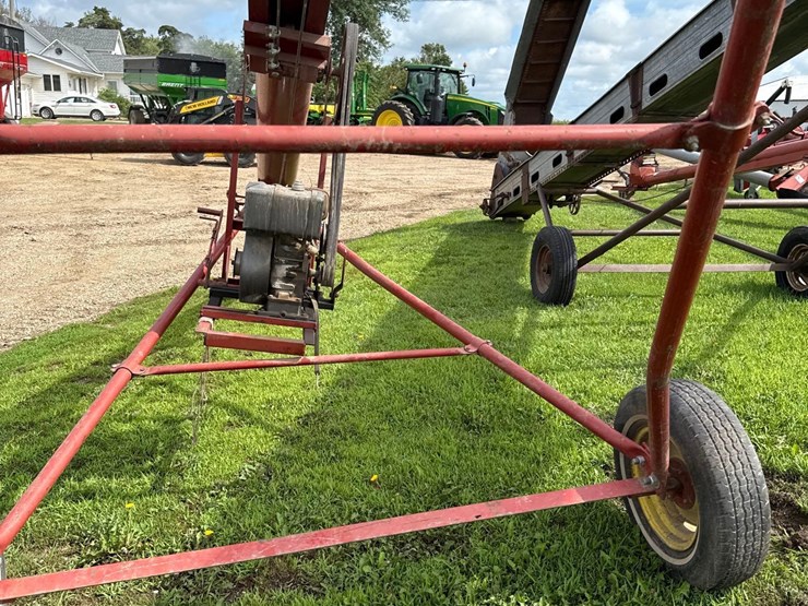 sudenga-8"-x-30ft-truck-auger-image-11