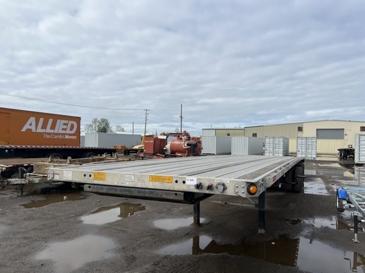 2019-utility-flatbed-image-1