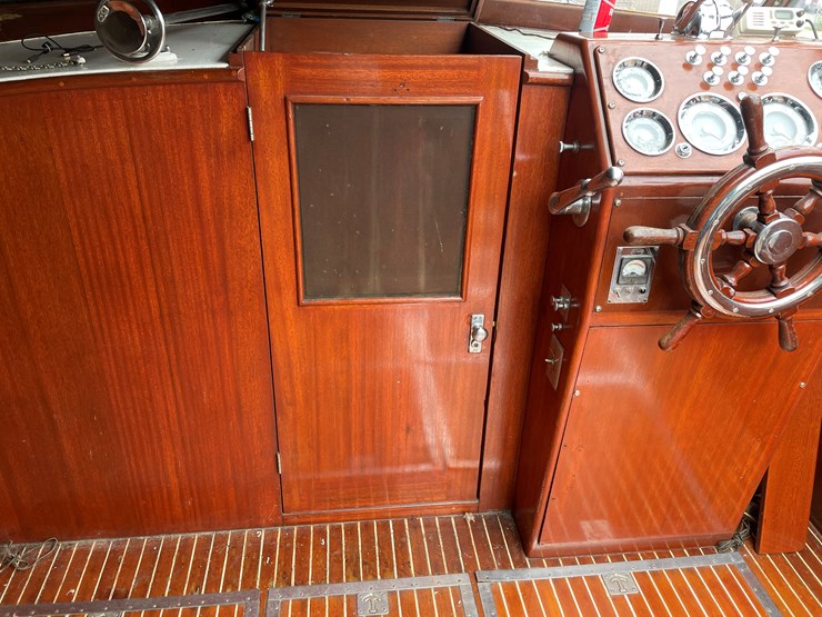 #1069-•-1957-chris-craft-bull-nose-constellation-(onalaska,-wi)-image-12