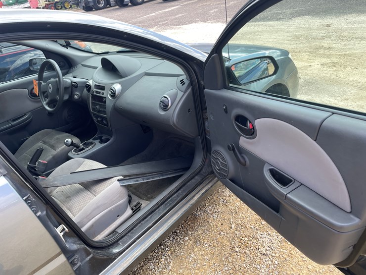 #1044-•-2006-saturn-ion-(has-mn-title)-image-13