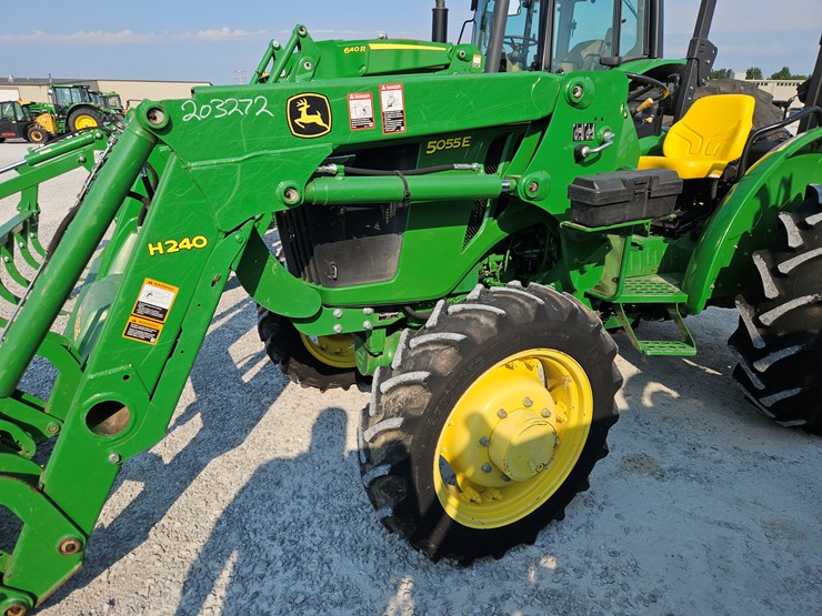 2015-john-deere-5055e-image-6