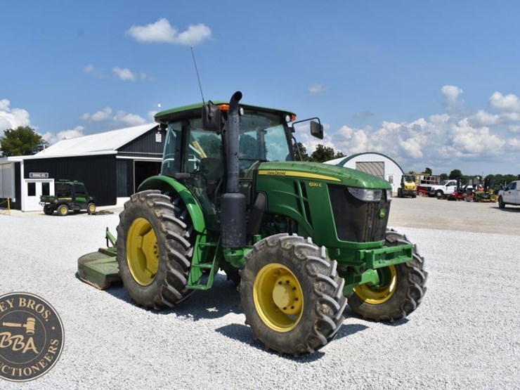 2017-john-deere-6120e-image-14
