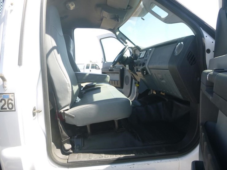 2015-ford-f650-image-11