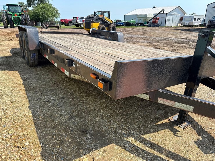 2013-dressen-dct-83-inch-x-20ft-flatbed-trailer-image-3
