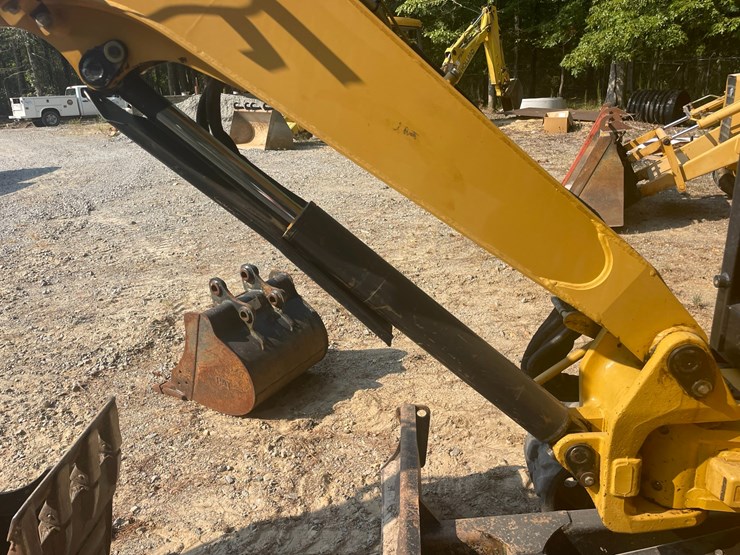 caterpillar-303cr-image-25