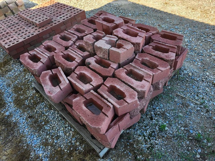 90-retaining-wall-bricks-image-1