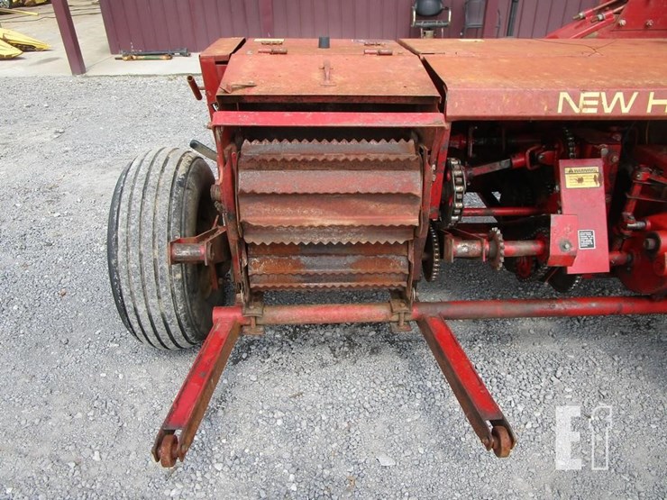 new-holland-790-image-4