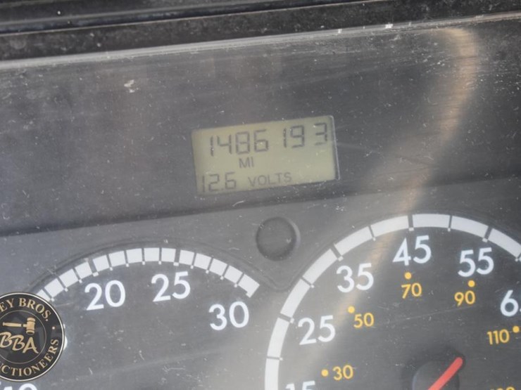 2003-freightliner-columbia-120-image-59
