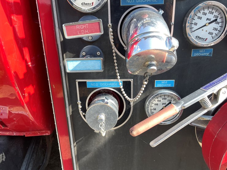 #1017-•-1985-retired-firetruck-(has-wi-title)-image-78