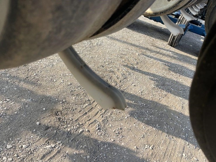 2001-kinze-3600-image-16
