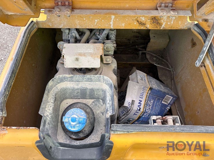 2017-caterpillar-326fl-image-19