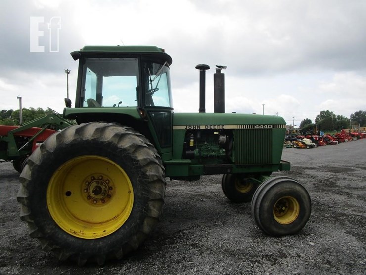 john-deere-4440-image-27