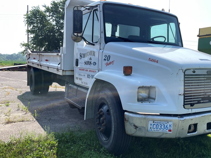 #1013-•-1992-freightliner-cummins-(has-mn-title)-image-9