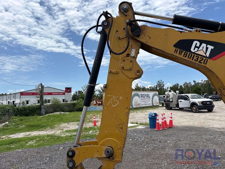2018-caterpillar-416f2-image-32