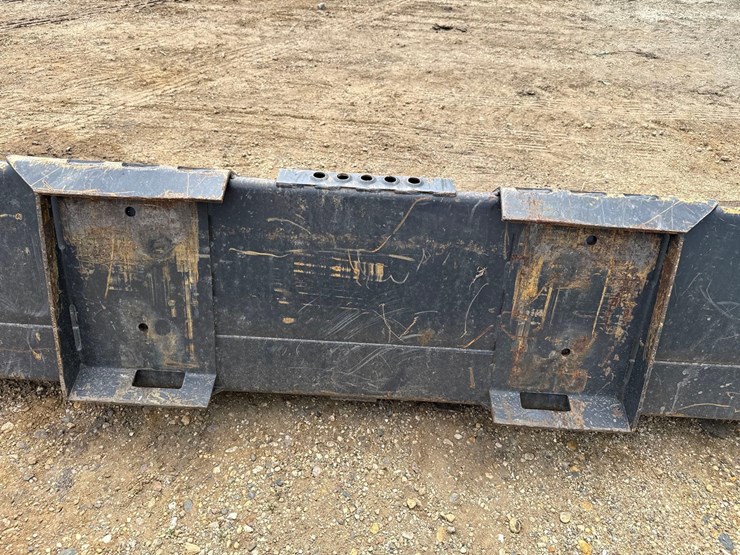 83-inch-skidloader-quick-tach-bucket-image-8