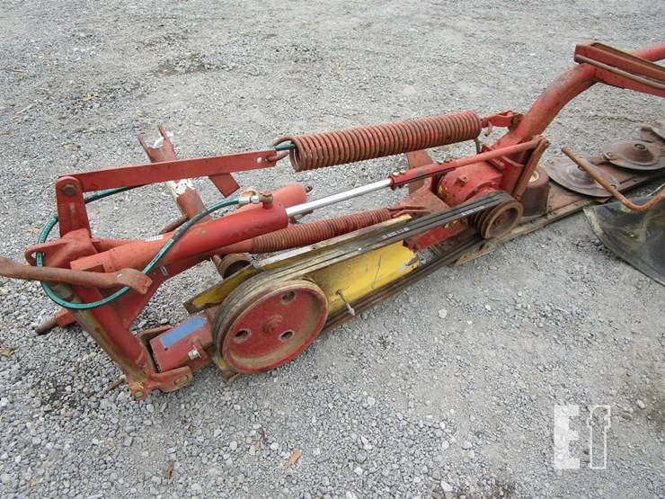 new-holland-465-image-4