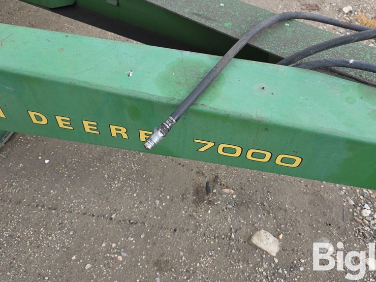 john-deere-7000-image-11