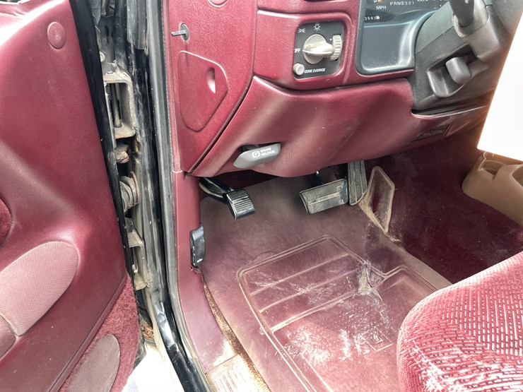 1997-gmc-1500-image-31