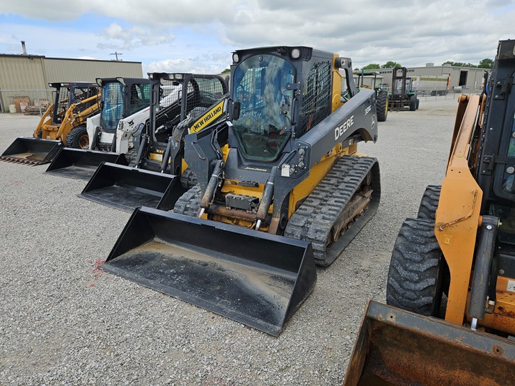 2019-deere-331g-image-23
