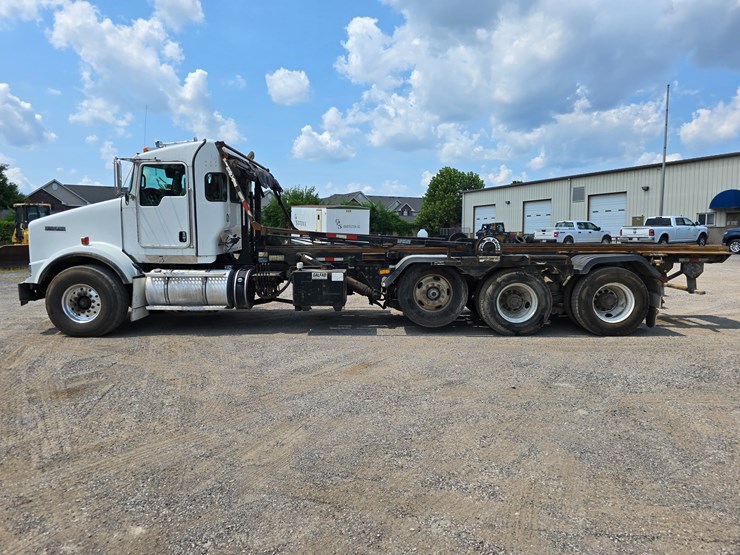 2012-kenworth-t800-image-12
