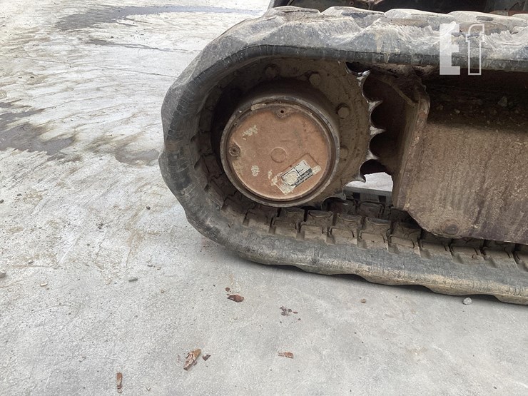2004-deere-35c-image-14