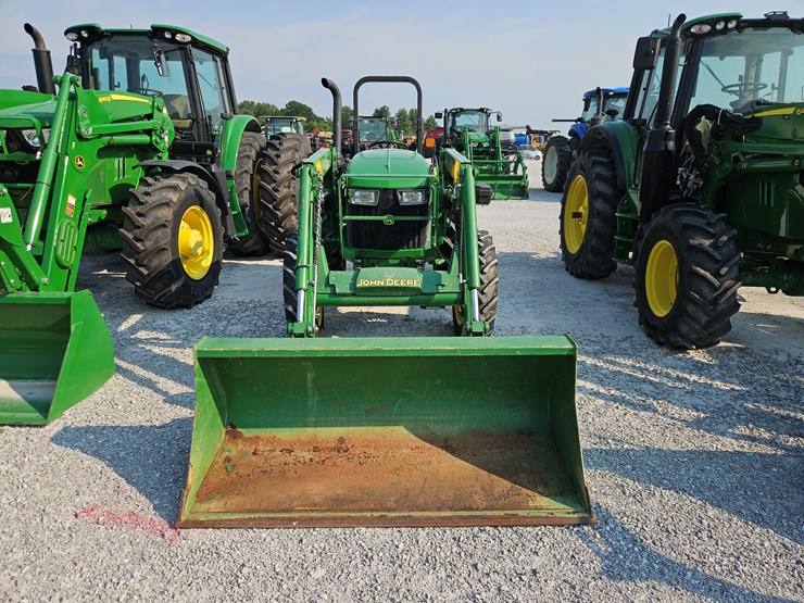 2015-john-deere-5055e-image-2