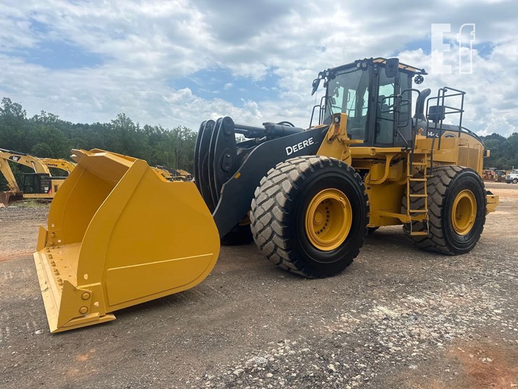 2020-deere-844l-image-2