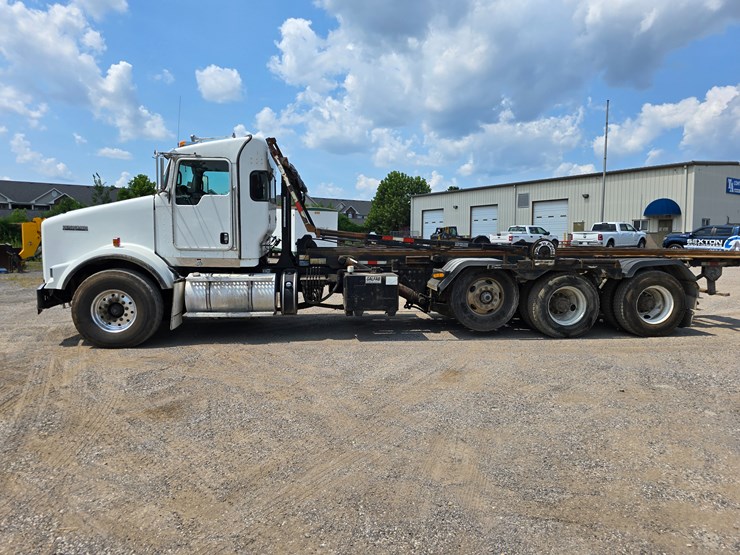 2012-kenworth-t800-image-11
