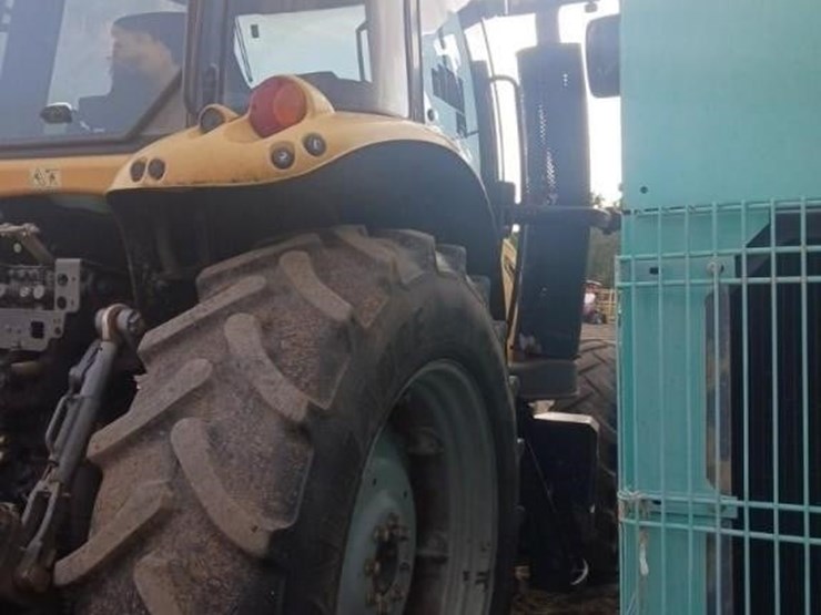 2014-challenger-tractor-runs/moves-image-5
