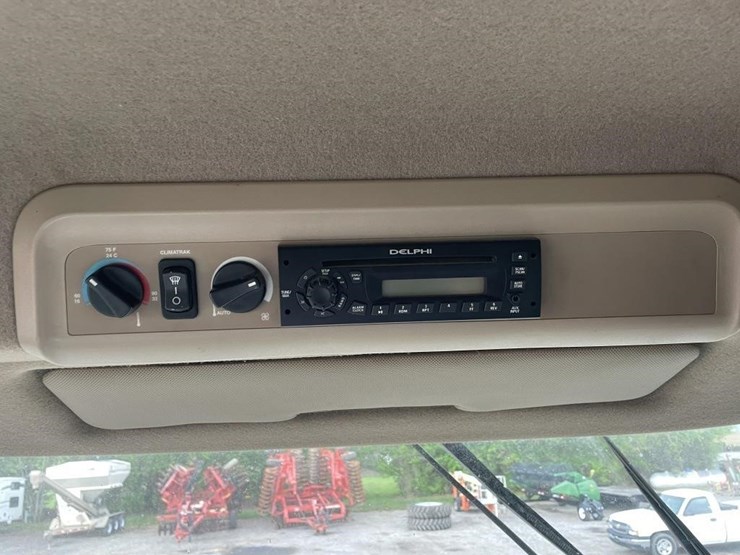 2010-john-deere-9670-sts-image-13