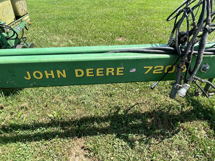 john-deere-7200-image-24