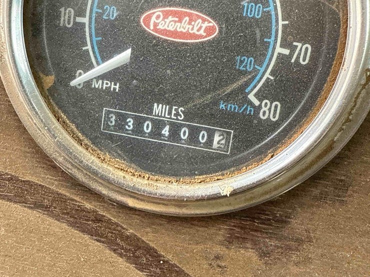 1987-peterbilt-359-image-42