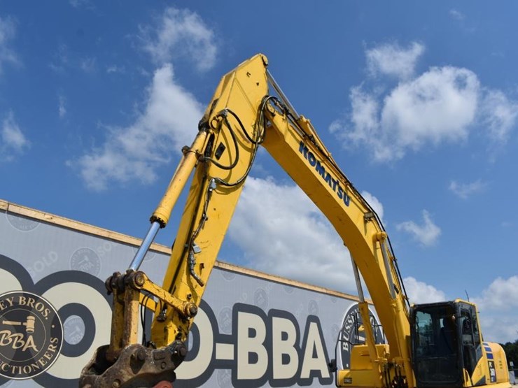 2014-komatsu-pc360-lc-10-image-35