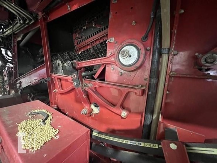 2005-case-ih-2388-image-21