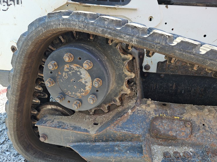 2017-bobcat-t650-image-21