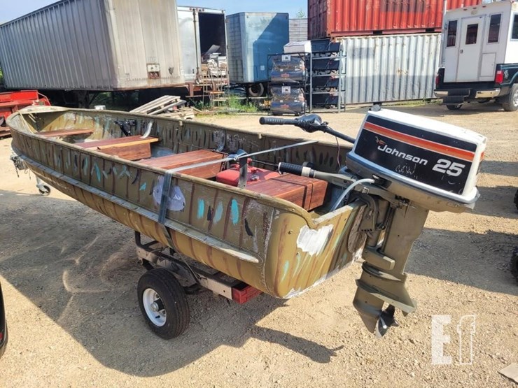 camo-v-hull-aluminum-boat-image-5