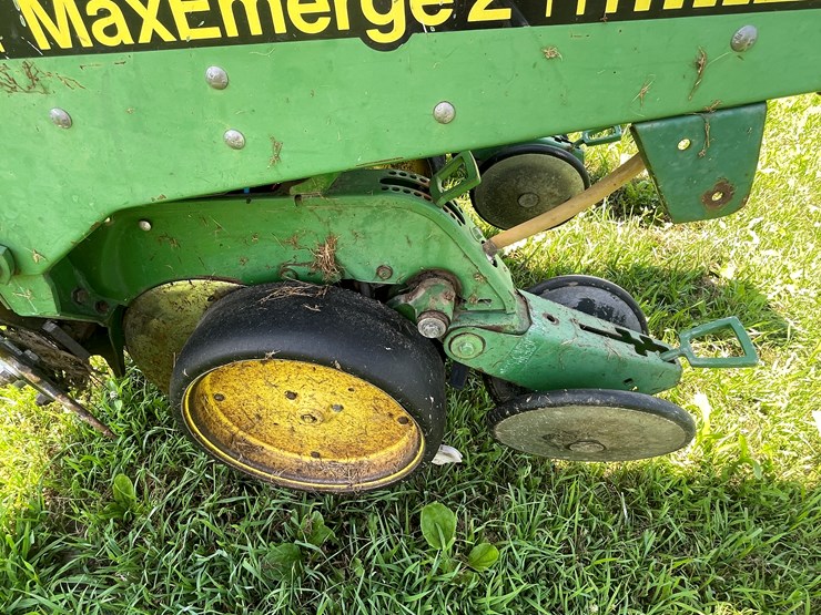 john-deere-7200-image-59