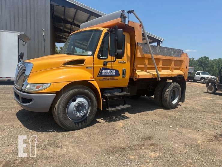 2013-international-durastar-4300-image-1