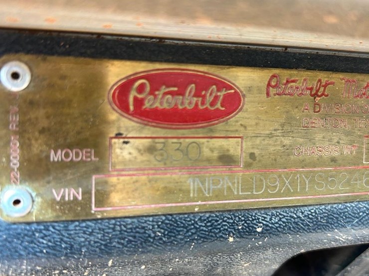 2000-peterbilt-330-image-60